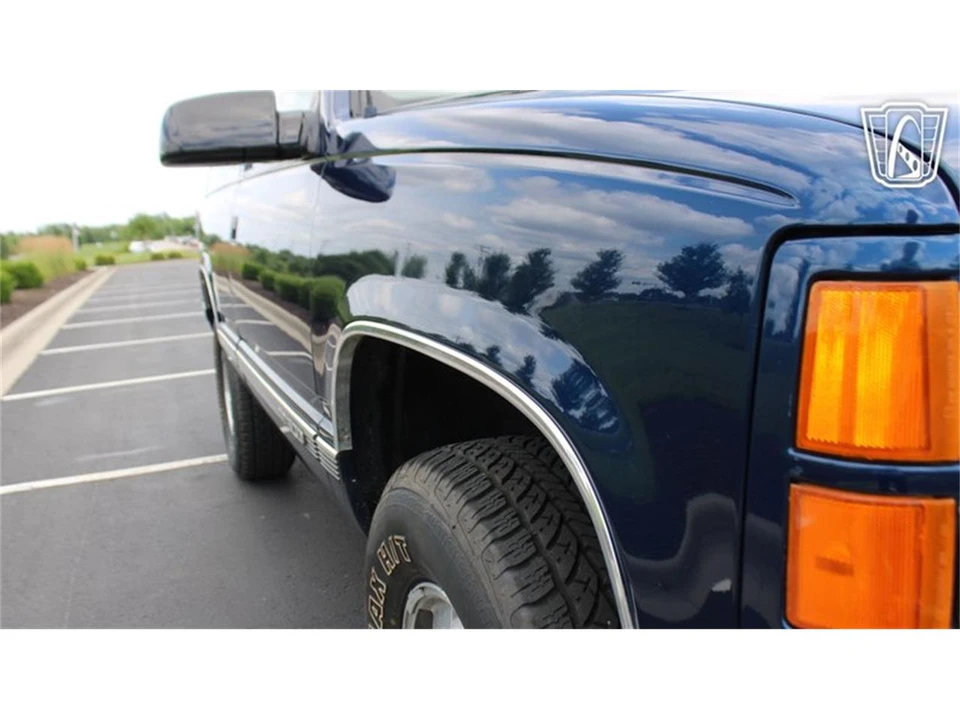 1997 GMC Yukon 1st Gen - Image 10 of 31