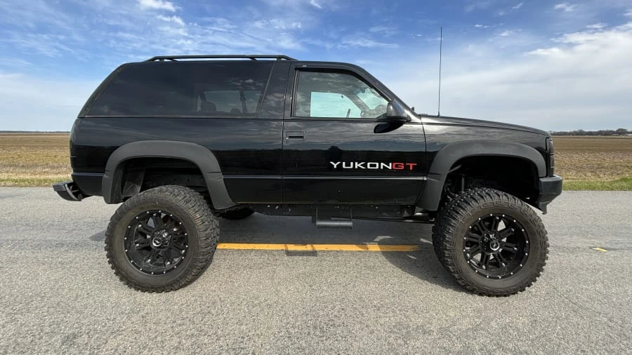 1997 GMC Yukon 1st Gen - Image 4 of 9