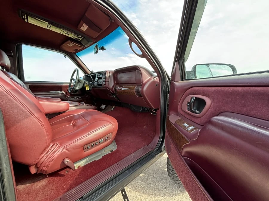 1997 GMC Yukon 1st Gen - Image 5 of 9