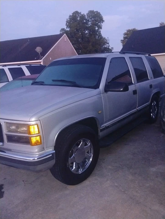 1997 GMC Yukon 1st Gen - Image 3 of 7