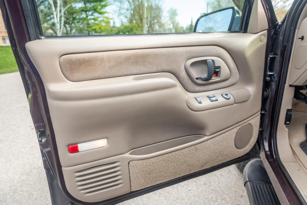 1997 GMC Yukon 1st Gen - Image 31 of 31