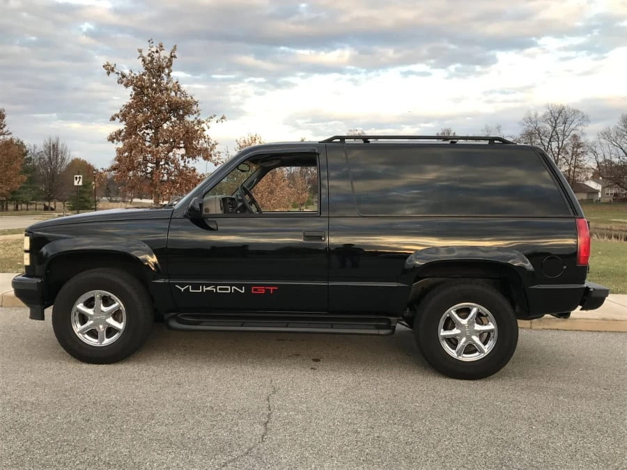 1997 GMC Yukon 1st Gen - Image 2 of 7