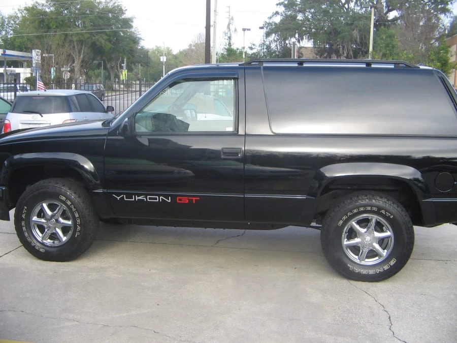 1997 GMC Yukon 1st Gen - Image 2 of 8