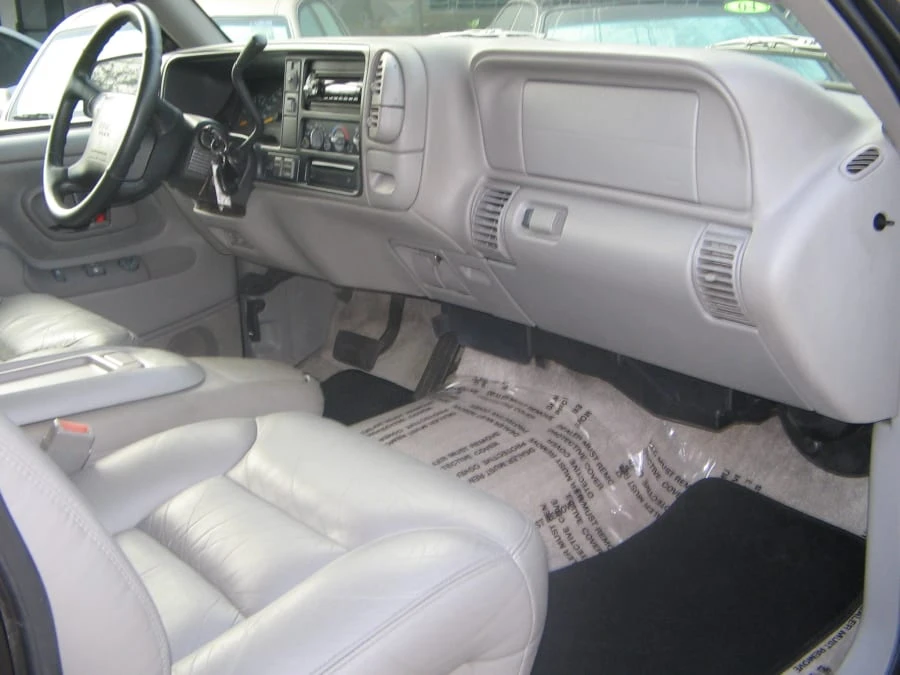 1997 GMC Yukon 1st Gen - Image 5 of 8