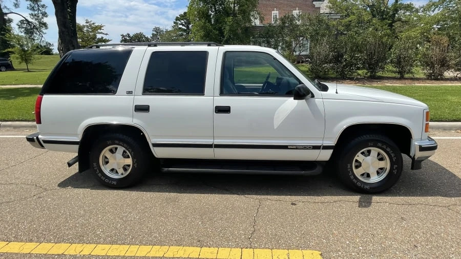 1997 GMC Yukon 1st Gen - Image 7 of 9