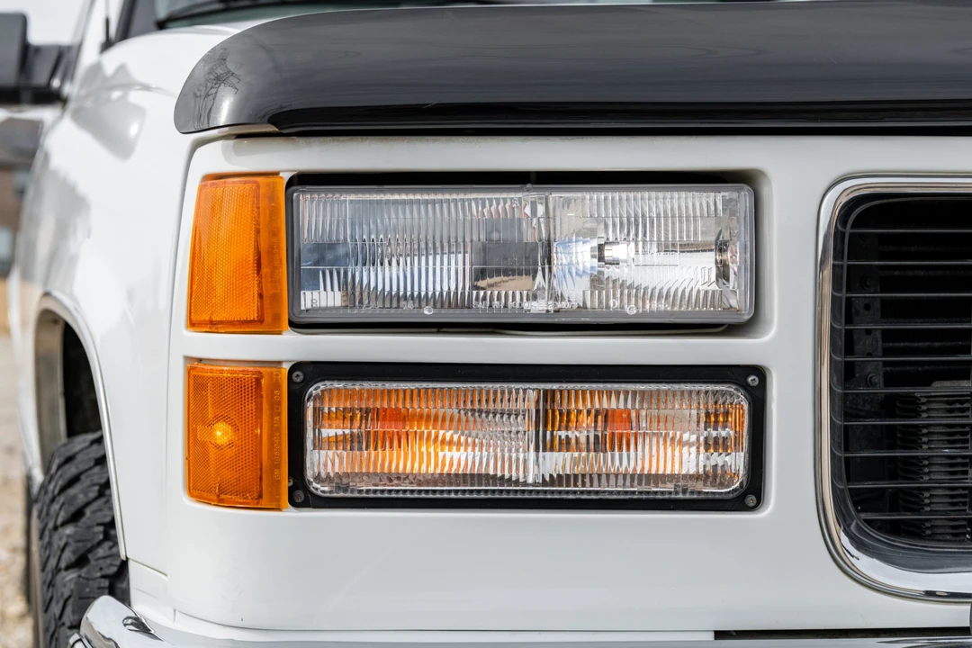 1997 GMC Yukon 1st Gen - Image 9 of 31
