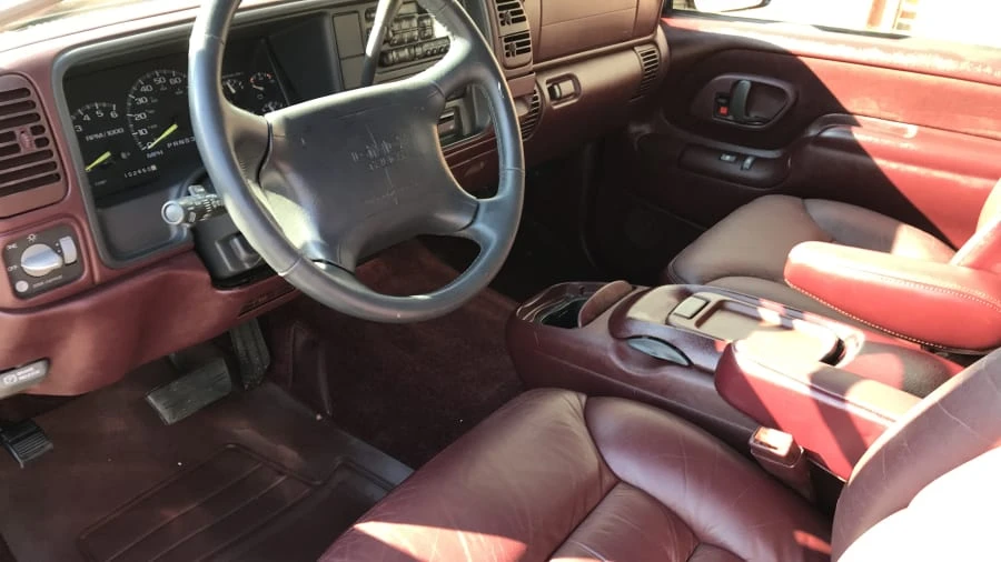 1997 GMC Yukon 1st Gen - Image 4 of 8