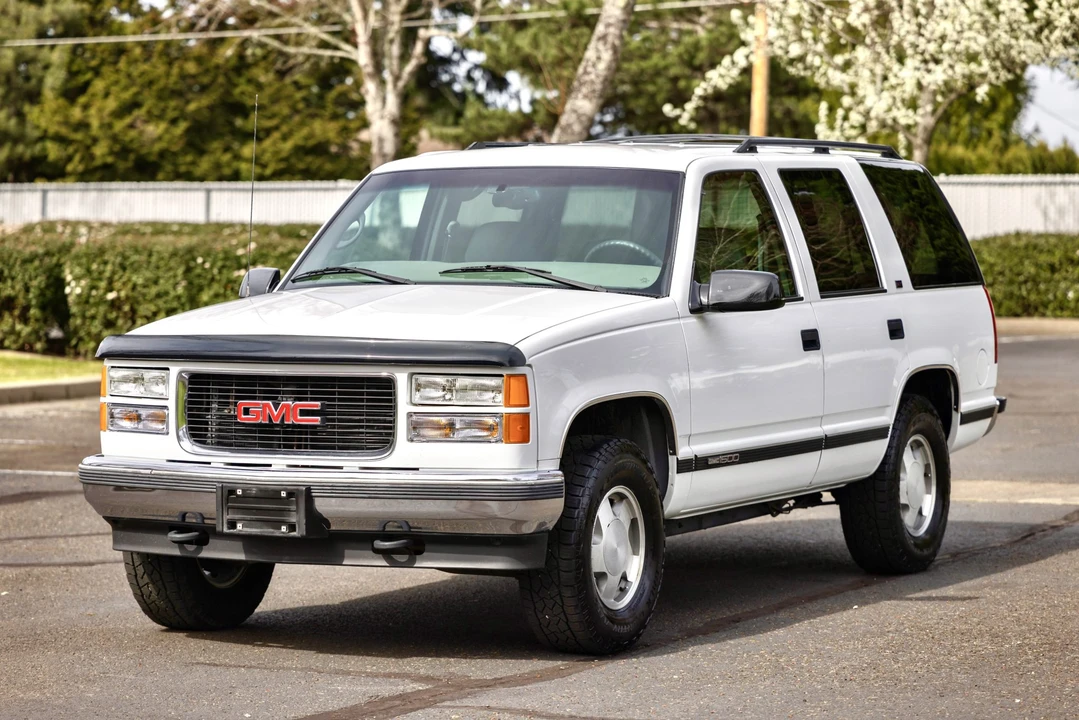 1997 GMC Yukon 1st Gen - Image 3 of 31