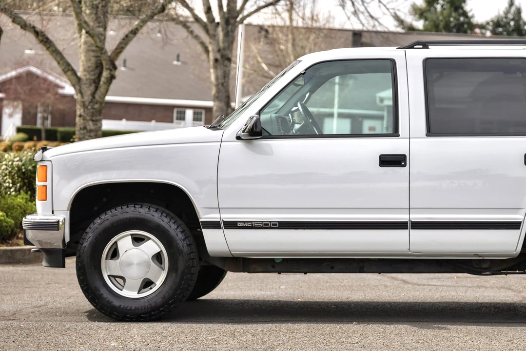 1997 GMC Yukon 1st Gen - Image 25 of 31