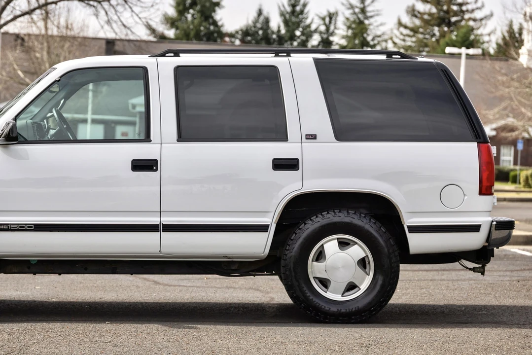 1997 GMC Yukon 1st Gen - Image 26 of 31