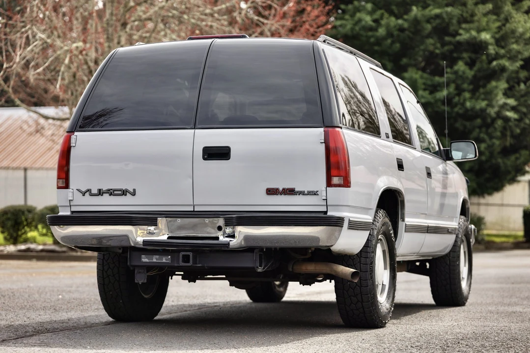 1997 GMC Yukon 1st Gen - Image 11 of 31
