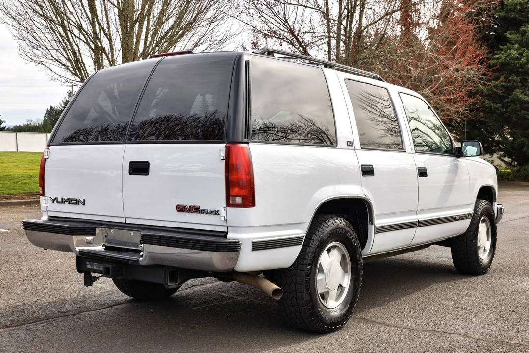 1997 GMC Yukon 1st Gen - Image 12 of 31