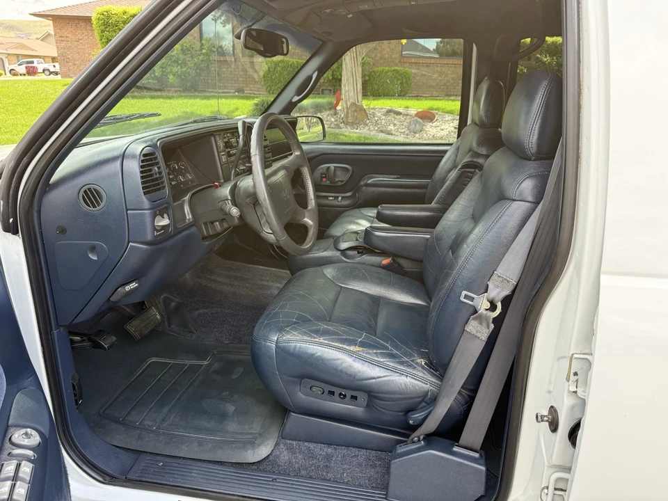 1997 GMC Yukon 1st Gen - Image 18 of 21