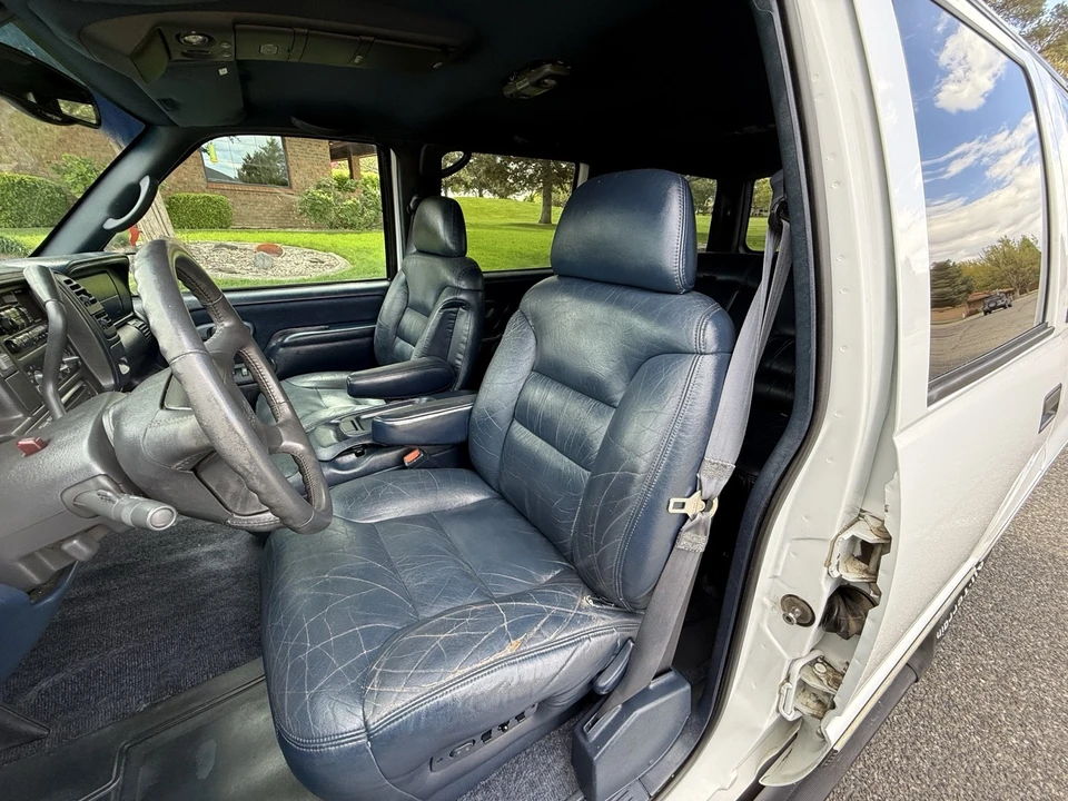 1997 GMC Yukon 1st Gen - Image 19 of 21