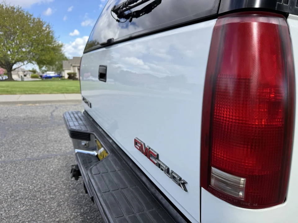 1997 GMC Yukon 1st Gen - Image 15 of 21
