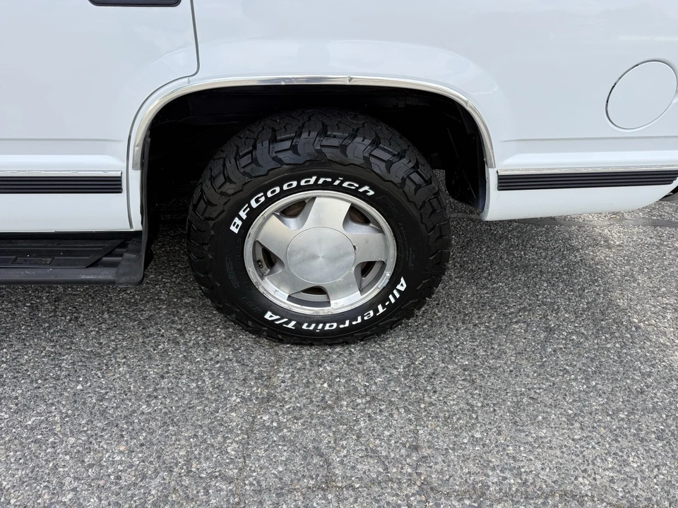 1997 GMC Yukon 1st Gen - Image 16 of 21