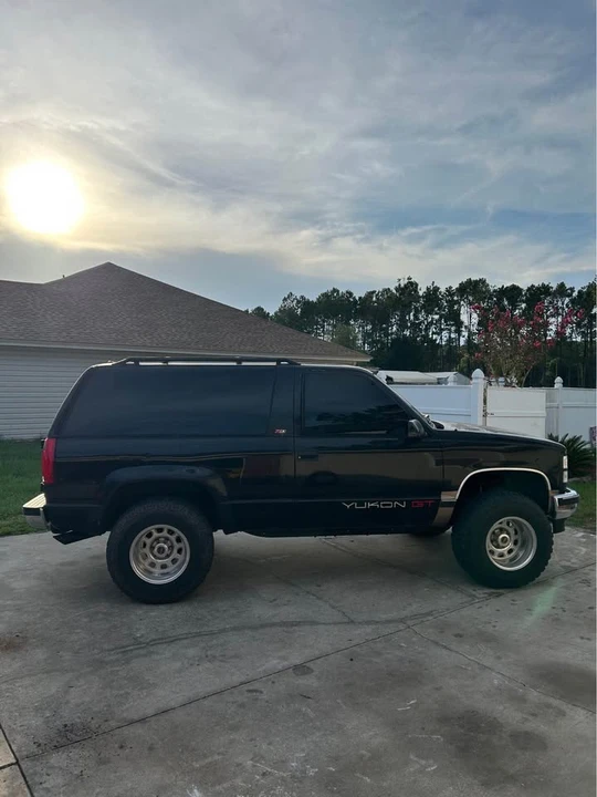 1997 GMC Yukon 1st Gen - Image 2 of 5