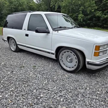 1997 GMC Yukon Sport Utility 2D