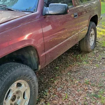 1997 GMC Yukon Sport Utility 2D