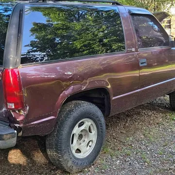 1997 GMC Yukon Sport Utility 2D