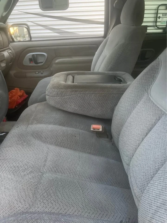 1997 GMC Yukon 1st Gen - Image 2 of 4