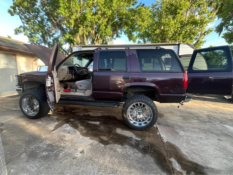 1997 GMC Yukon 1st Gen - Image 3 of 4