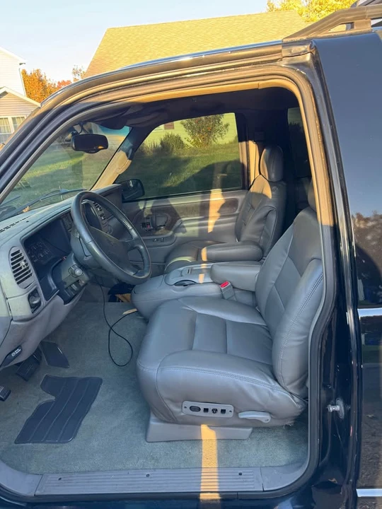 1997 GMC Yukon 1st Gen - Image 9 of 12