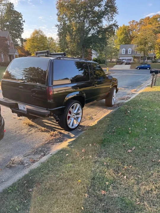 1997 GMC Yukon 1st Gen - Image 5 of 12