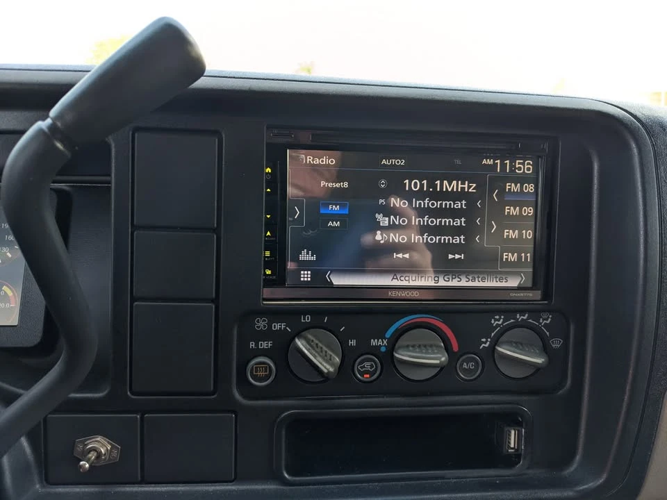 1997 GMC Yukon 1st Gen - Image 10 of 15