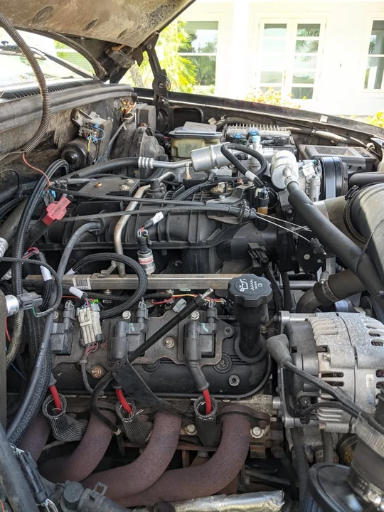 1997 GMC Yukon 1st Gen - Image 14 of 15