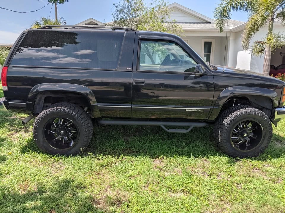 1997 GMC Yukon 1st Gen - Image 4 of 15
