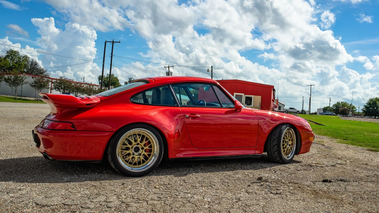 1997 Porsche 993 Carrera 4S - Image 8 of 31