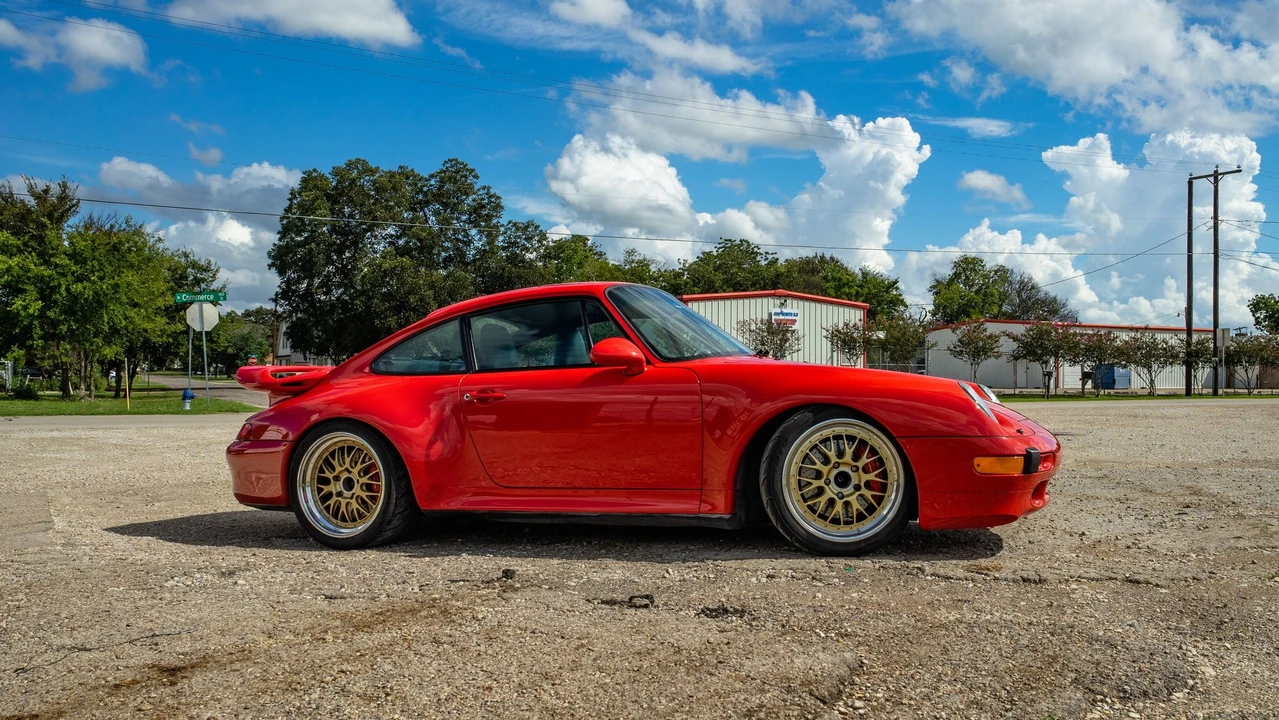 1997 Porsche 993 Carrera 4S - Image 10 of 31