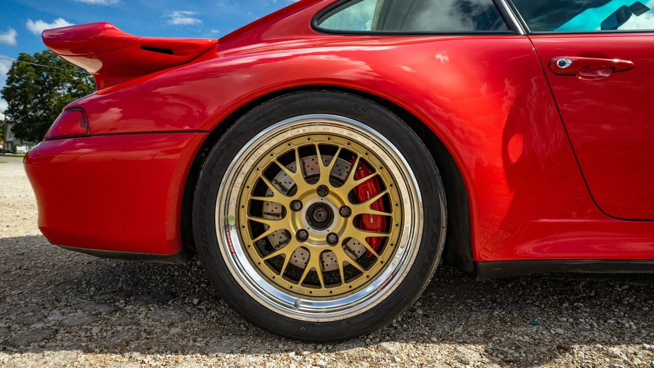 1997 Porsche 993 Carrera 4S - Image 28 of 31