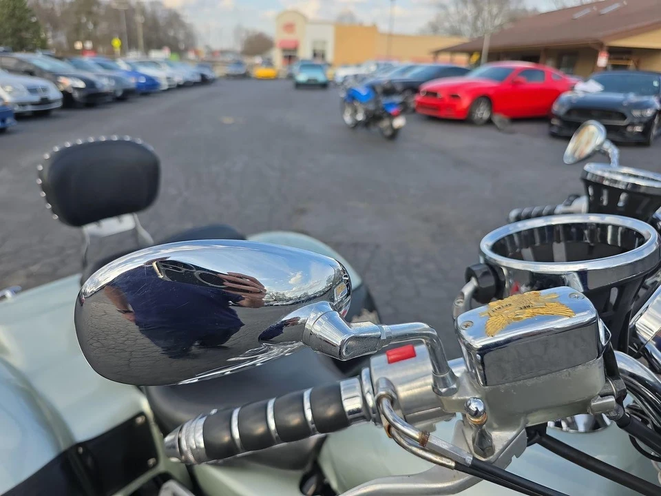 1997 Honda Gold Wing - Image 23 of 27