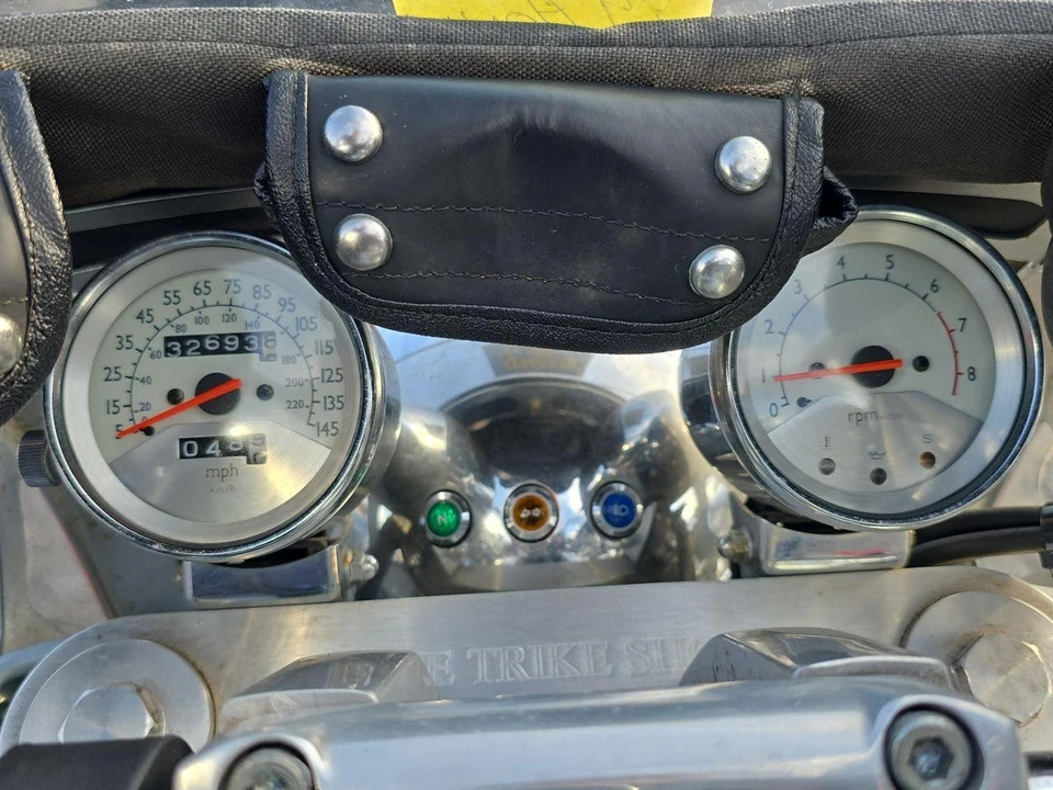 1997 Honda Gold Wing - Image 11 of 21
