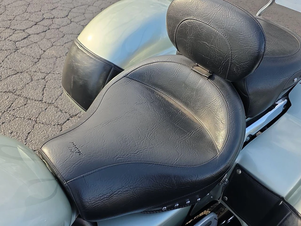 1997 Honda Gold Wing - Image 8 of 21
