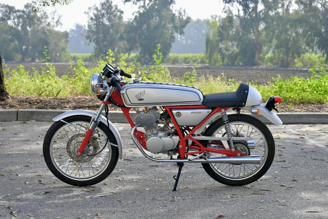 1997 Honda CB50R - Image 6 of 31