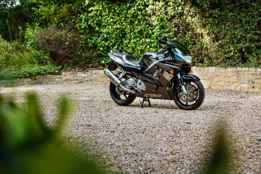 1997 Honda CBR - Image 4 of 30