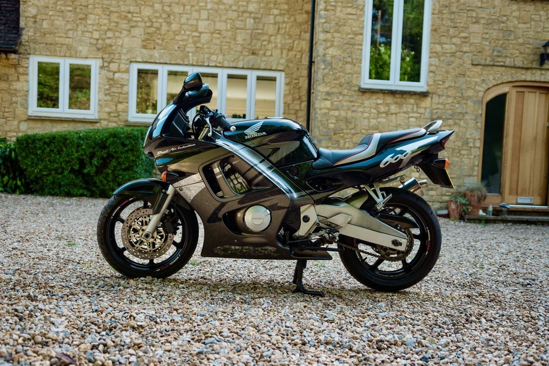 1997 Honda CBR - Image 10 of 30