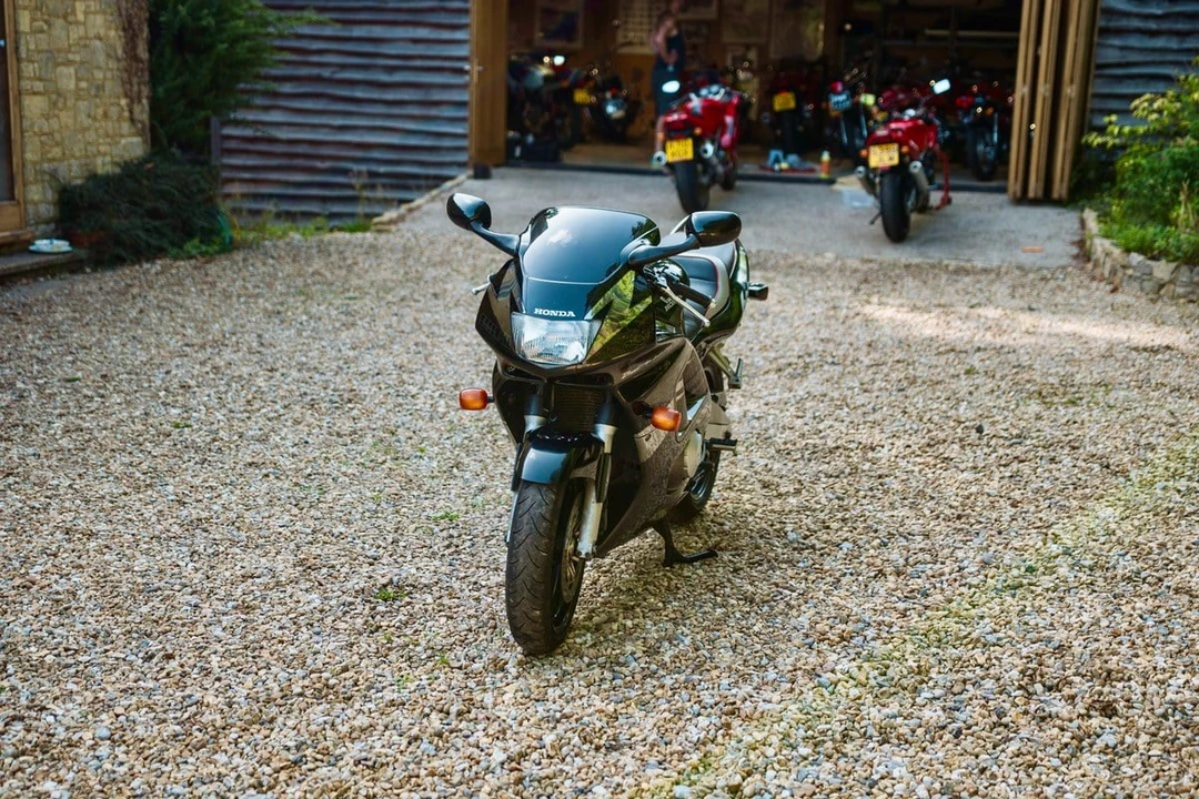 1997 Honda CBR - Image 13 of 30
