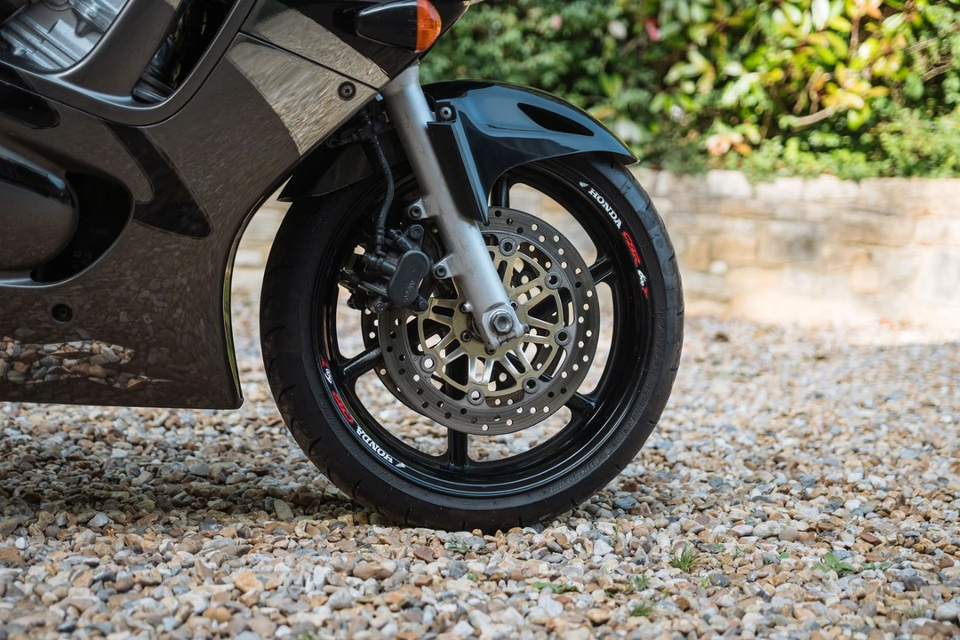 1997 Honda CBR - Image 19 of 30