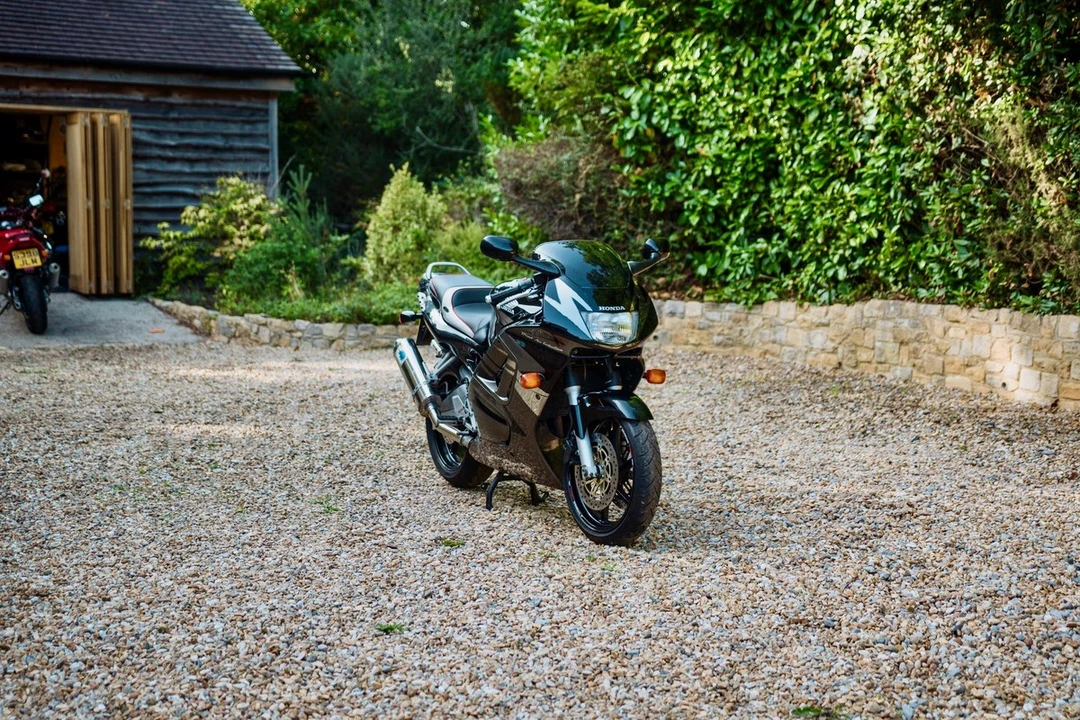 1997 Honda CBR - Image 2 of 30
