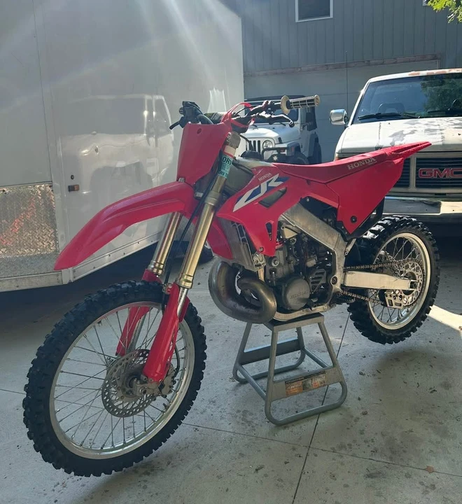 1997 Honda CR - Image 4 of 10