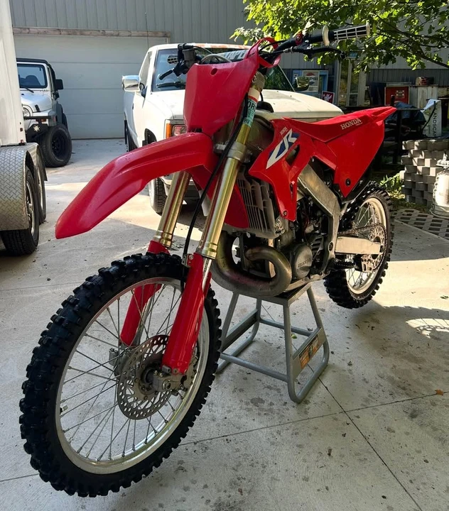 1997 Honda CR - Image 7 of 10