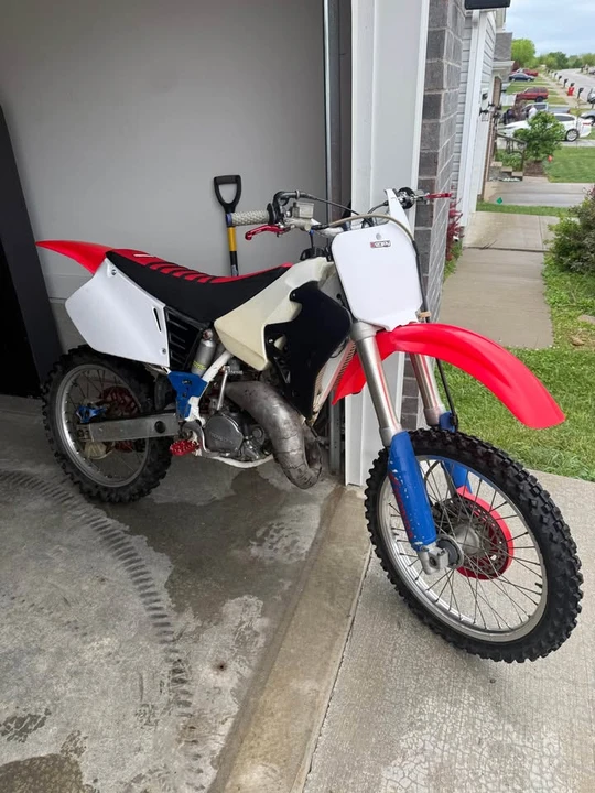 1997 Honda CR - Image 3 of 3
