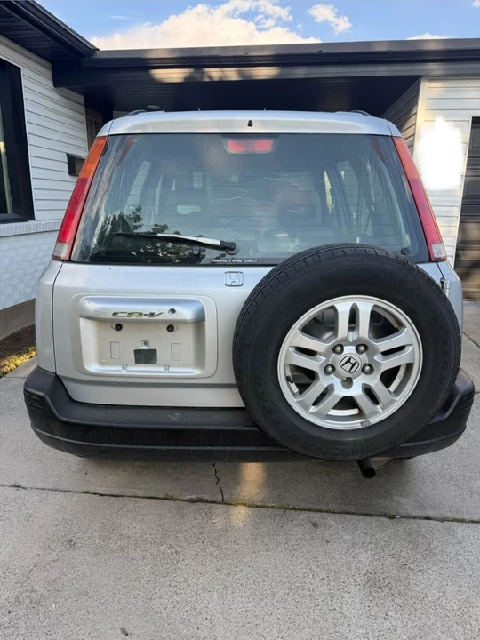 1997 Honda CR-V 1st Gen - Image 2 of 7