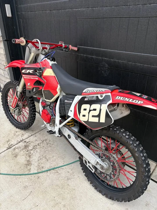 1997 Honda CR - Image 3 of 8