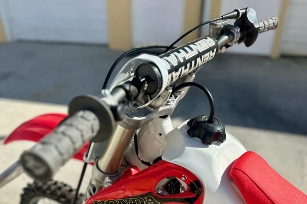 1997 Honda CR - Image 4 of 6