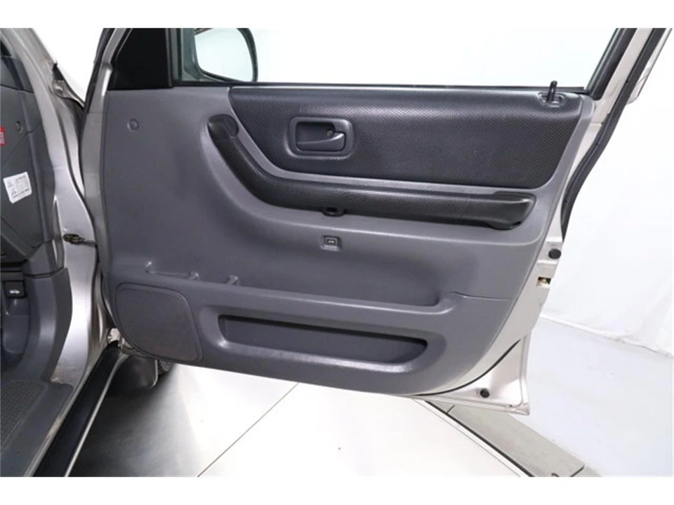 1997 Honda CR-V 1st Gen - Image 24 of 31